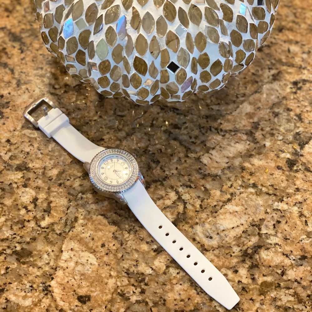 Bora ladies watch NWOT